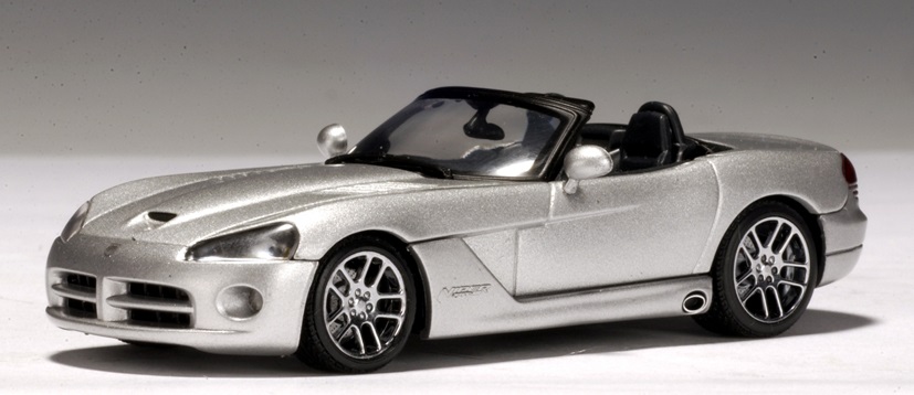 AutoArt 1/43 Dodge Viper 2004 Comp Silver